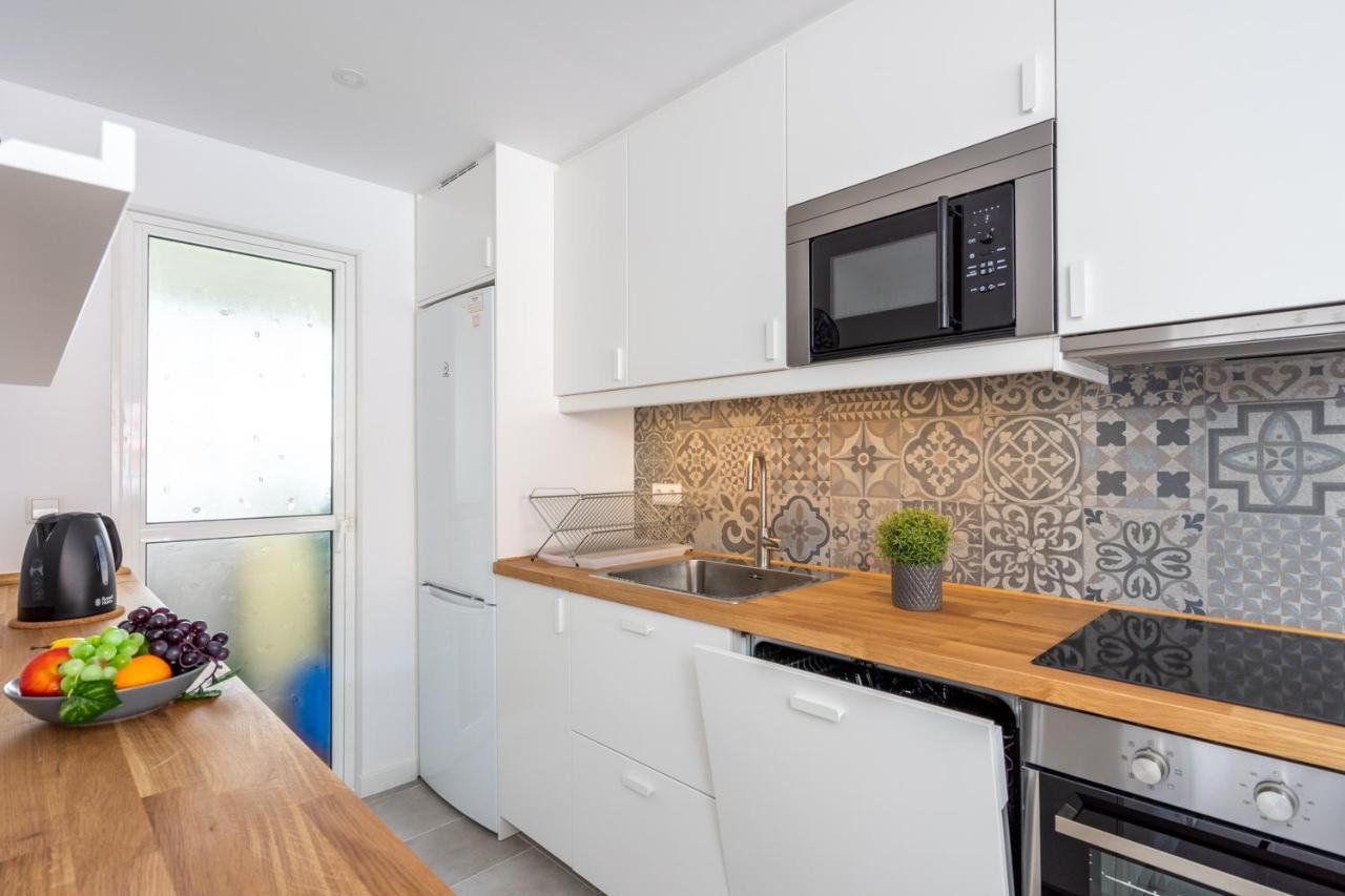 Beachfront Seaview Apartment In Los Boliches By Costarentals - Ref 141 Фуенхірола Екстер'єр фото