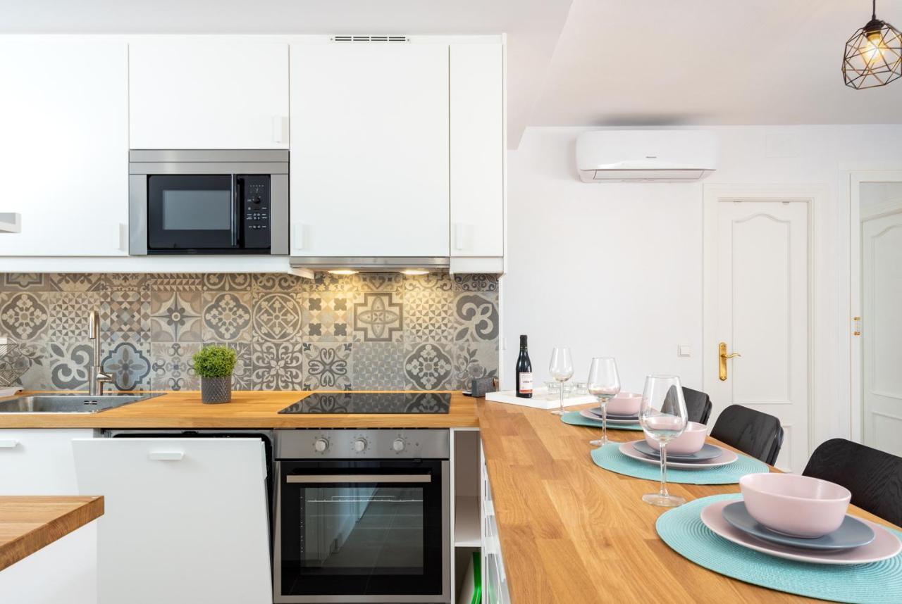 Beachfront Seaview Apartment In Los Boliches By Costarentals - Ref 141 Фуенхірола Екстер'єр фото